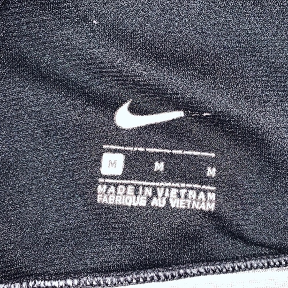 NIKE Women’s Workout Top - Picture 7 of 7